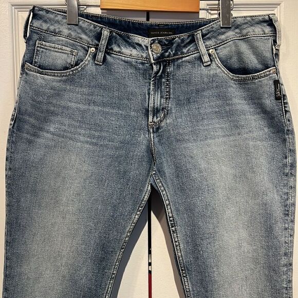 Silver Suki Capri Women’s Light Wash Jeans Size 32 - Picture 2 of 13
